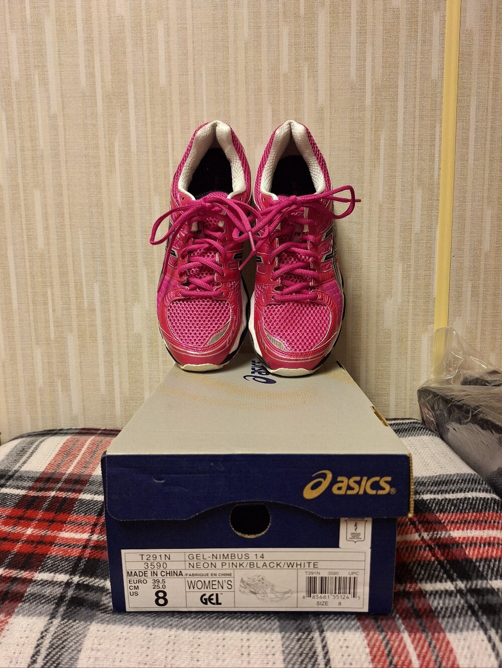 Women's Asics Gel Nimbus 14 - size 8